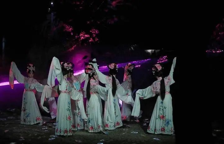  导演|今晚8?点！丽水街！《牡丹亭·惊梦》！不见不散