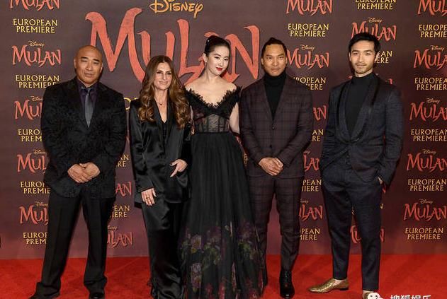  日报|娱乐日报|毛晓彤新恋情曝光？金晨汪汐潮再被拍？孟佳solo倒数第一？