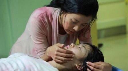 情商|《妈妈不哭》母女俩情商被群嘲：未经她人事，莫笑她人蠢