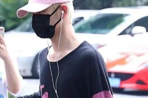  组合|奔跑吧新一期嘉宾亮相机场，三大组合成员齐聚，有生之年系列