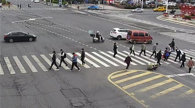 文明|威海公安机关“挂图作战”开展交通及治安秩序整治