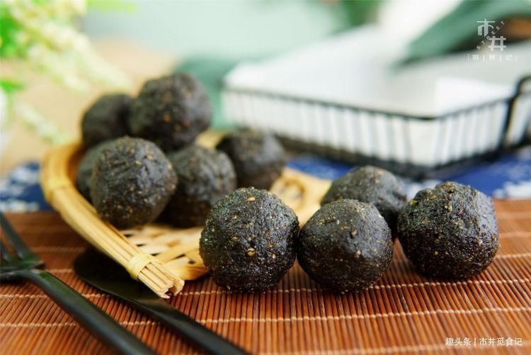  蜂蜜|1碗黑芝麻，3勺蜂蜜，搓一搓做“黑芝麻丸”，1元1颗，头发黑又亮