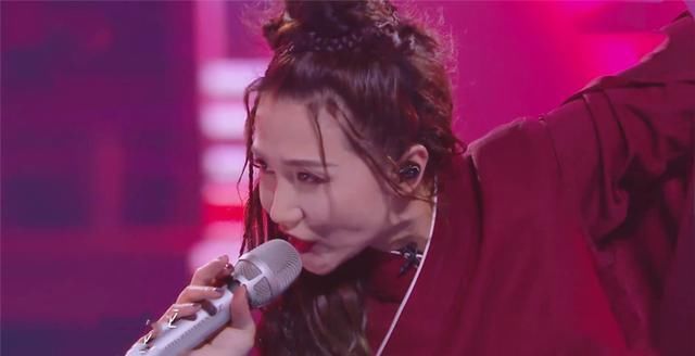  束缚|《乘风破浪的姐姐》：放开规则束缚后，爆款作品终于又出现了