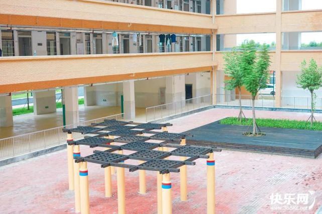  揭牌|你好，新校区！百年贵高新校区正式揭牌！