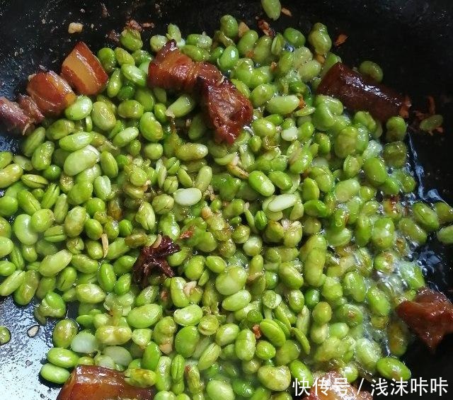 下饭|毛豆烧红烧肉,简单又下饭,全家都爱吃