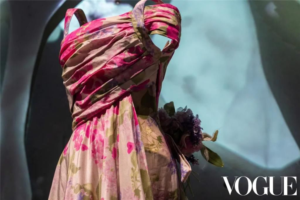 裙子|全世界最美的裙子,都藏在这个展览里