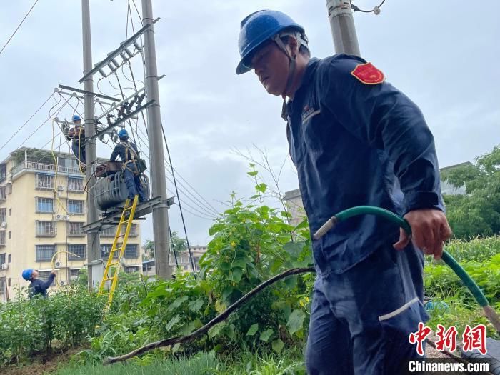 新一轮“倒水”模式开启 广西电网全力抗灾保供电