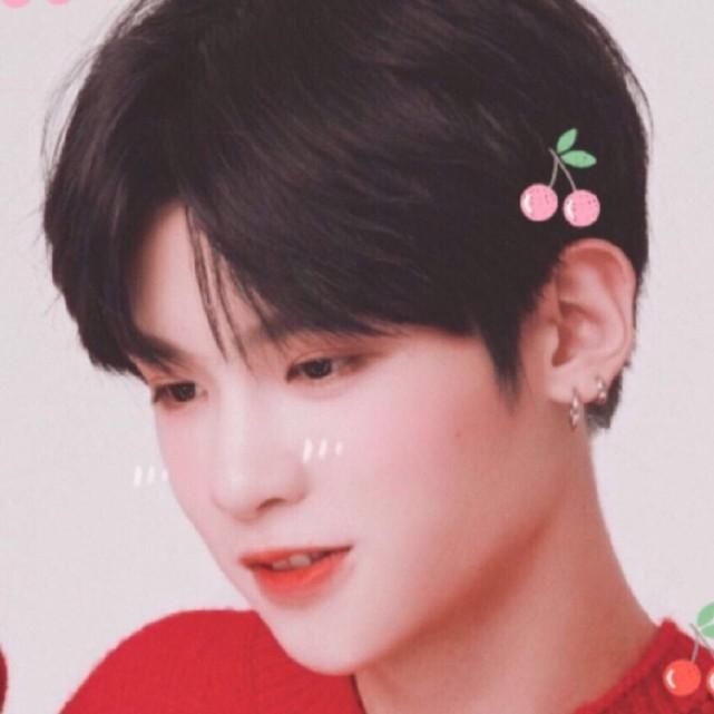  南韩|赖冠霖归国后成糊咖！同是南韩归国艺人，黄明昊朱正廷凭啥大火？