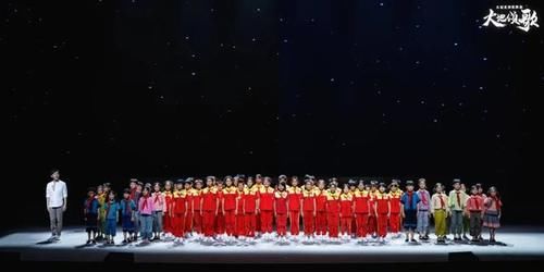 真实|聚齐谷智鑫、凯丽、何炅、万茜等大腕的剧，却没有一个明星光环