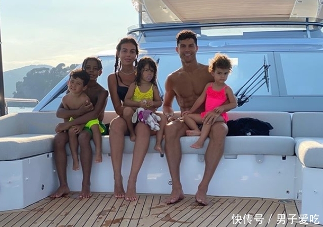 队友|3+2+2，FIFA赞C罗却闹乌龙！世界唯一，前皇马队友第一个不答应