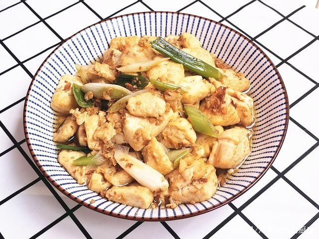  翻炒|老公第一次下厨，炒了三道家常菜，素是素点，全是下饭菜！