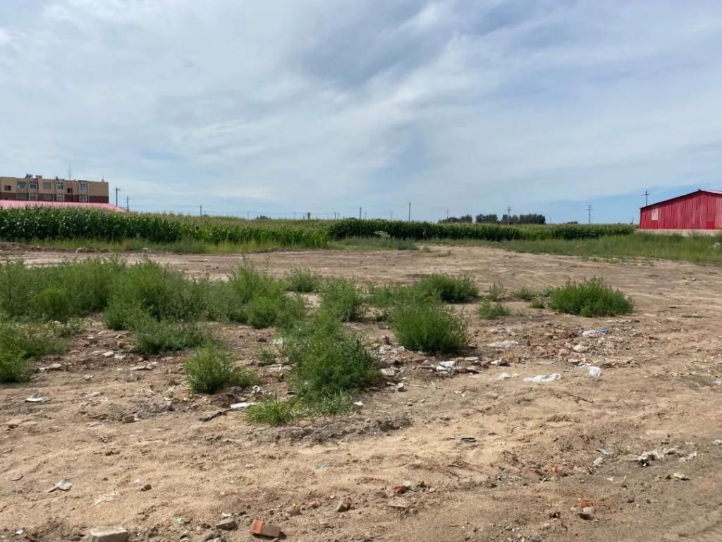 随手|【创文明城】随手拍丨垃圾桶:“请靠近我一点儿”