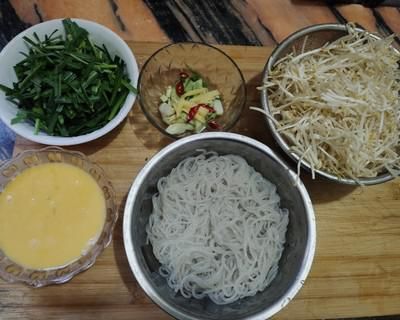 绿豆芽|家庭版炒合菜【绿豆芽粉条炒鸡蛋】