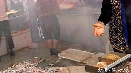 烧烤店|最“任性”烧烤店，收款方式亮了，网友：如果起风，老板就更忙了