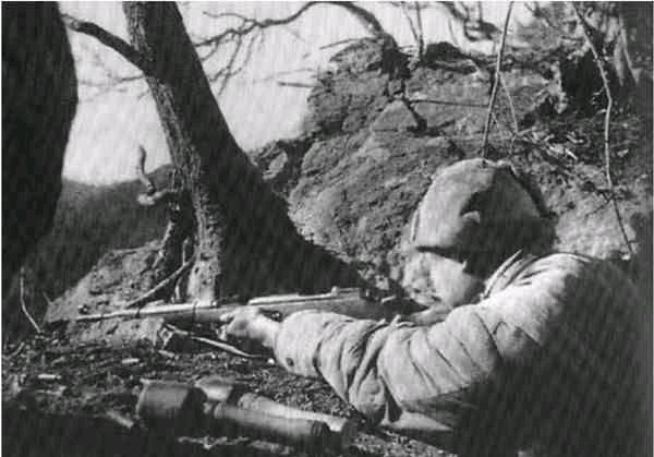 政委|弹药紧缺,前线请援手榴弹,团长命令卸警卫班,政委却问咋回事?