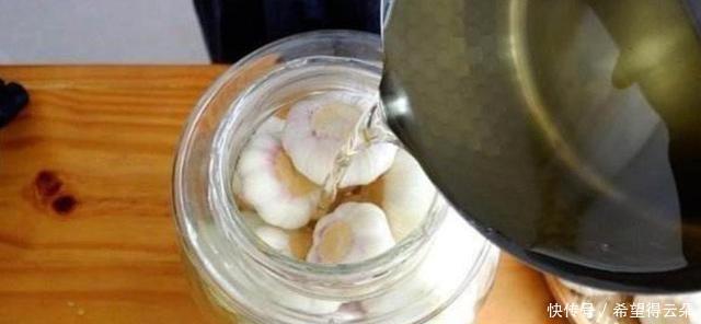  方法|学习这三个技巧并教你如何控制“水晶糖蒜”，健康美味只需10天