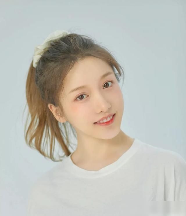 姜贞羽|敢,你有万丈光芒?偶像可以谈恋爱吗?