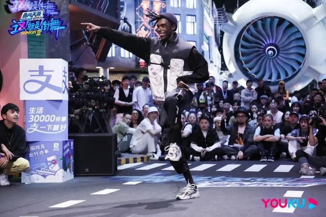  观察|走到第三年，这档街舞节目有哪些变与不变？|《街舞3》首期观察