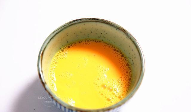 新意|在家做月饼，换个样子更有新意，端上桌就被一抢而光