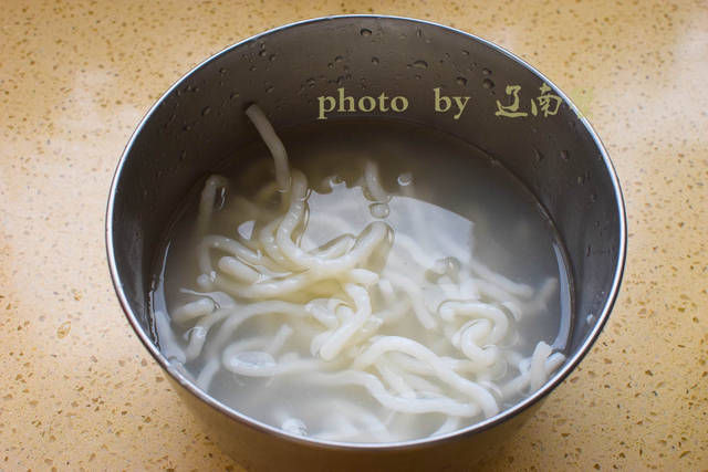  老妈|老妈炖了一锅鱼头，全家人都说好吃，最后连汤汁都喝光了