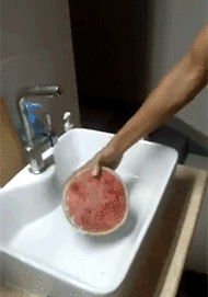  美女|“美女，你的肉偷跑出来了！”哈哈哈哈笑到头掉！