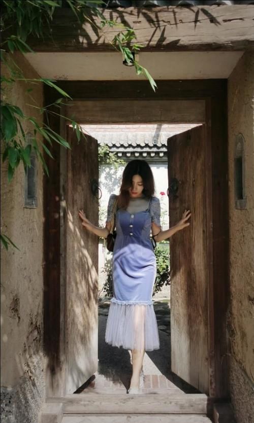  自制|好吃到停不下来的花椒鸡，又麻又辣，配一口自制咸菜，绝了！