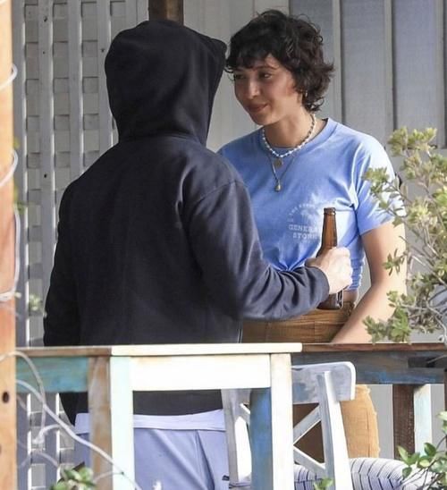  灰姑娘|现实版灰姑娘！好莱坞男神扎克新恋情曝光，女友是一个普通服务员