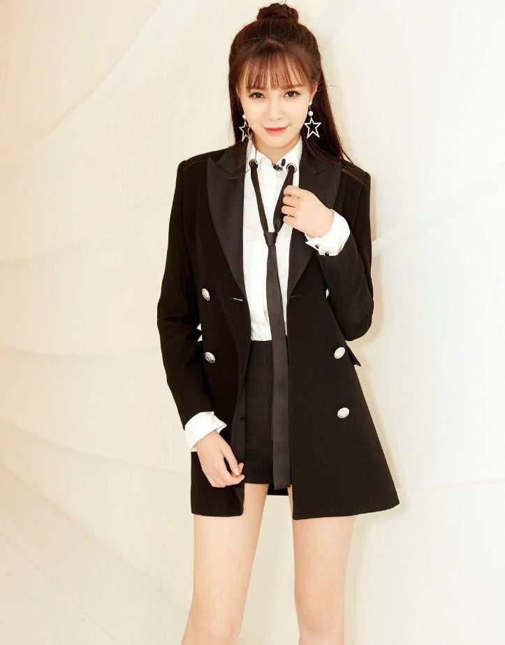  浪姐|靠《浪姐》圈粉的沈梦辰，私下更是穿衣达人，甜美帅气风随意切换