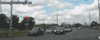  当场|生活中38个最危险的瞬间，离当场去世就差那么0.01秒