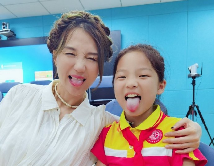  装扮|《浪姐》阿朵终于做了最想做的事，没有华丽的装扮，却更打动人