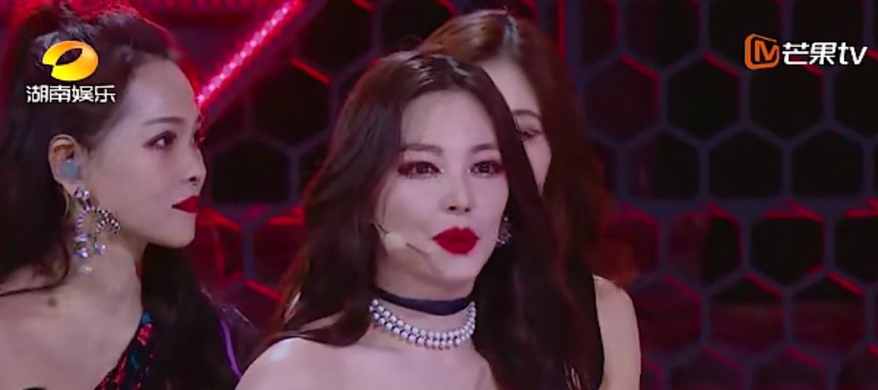  姐姐|复活换位赛: 21位姐姐只有4位全开麦, 张含韵输得很漂亮!