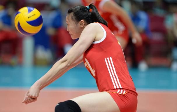 中国女排|中国女排前队长新动态！巅峰期退役令人唏嘘，有她争冠希望或更大