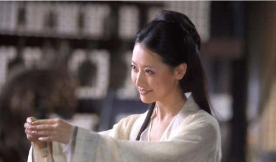 皇后|太子向曾祖母请安,对侍女眉来眼去,多年后侍女翻身当上了皇后