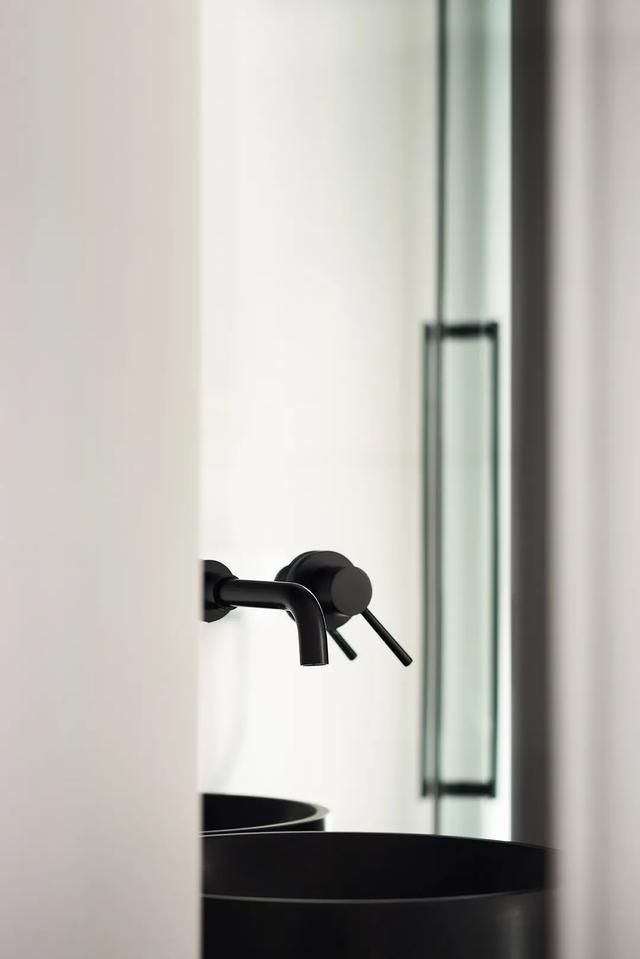  成都|成都 240 m2 极简大平层，兼顾自由与温暖的家