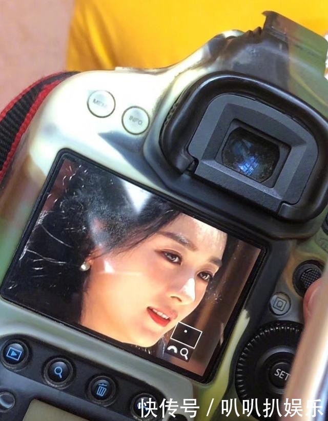 笑容|赵丽颖录《中餐厅》再曝路透照,笑容明媚,黄晓明林大厨热情接待