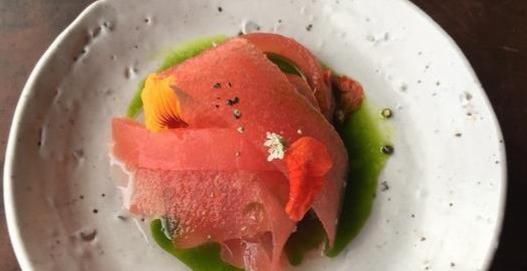 体验|亲临体验全澳最著名法国餐厅,品17道菜,赏55层美景,就餐3小时