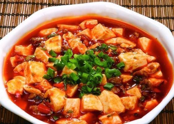 添加|做麻婆豆腐时,不要直接烫添加更多步骤豆腐嫩滑不脆