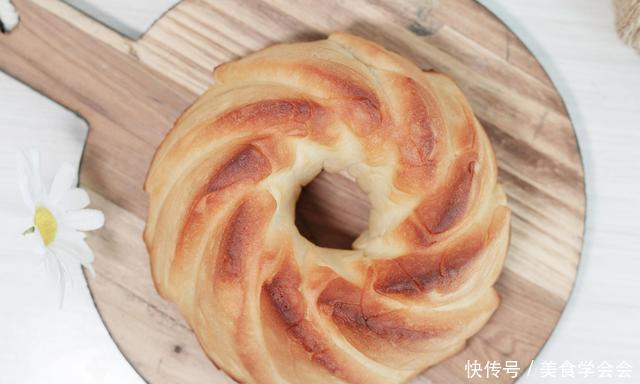 网红|网红美食日式炼乳手撕面包,香甜绵软,直接撕着吃,做法超简单