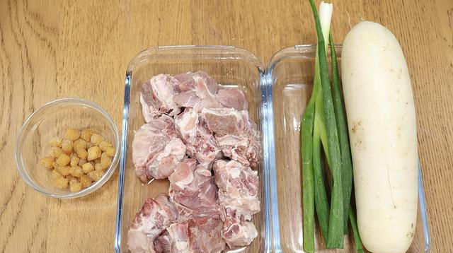  白萝卜|适合三伏天的2道爽口汤，自带鲜甜，除了盐，其它调料都是多余的