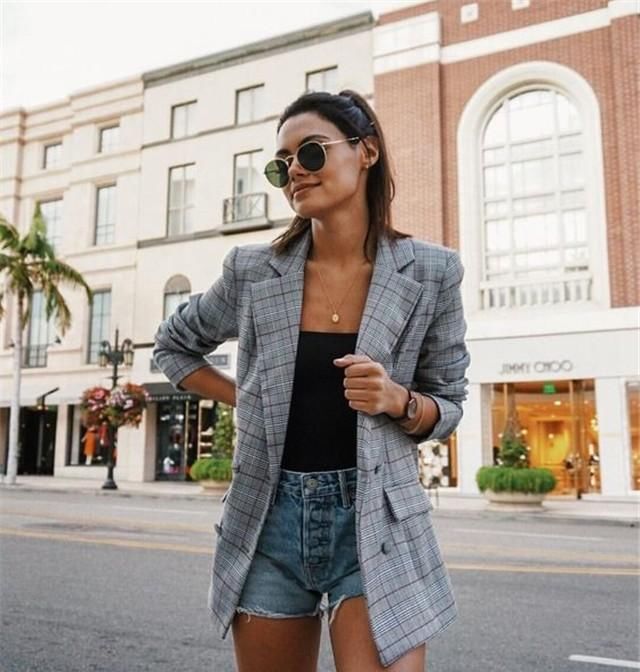  西装|买什么西装不容易过时？这“5个”款式很经典，时髦洋气又百搭