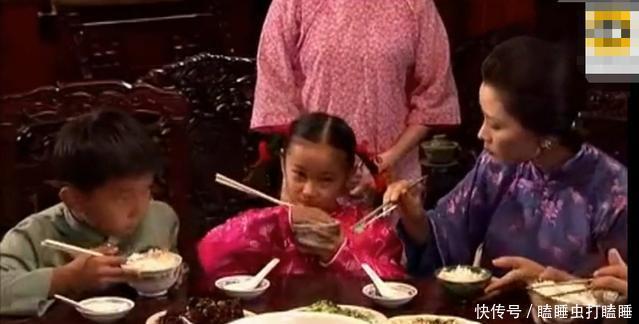  孩子|《大宅门》豪门夜宴就是不一样！白景琦却说饿三天，吃狗屎都香！
