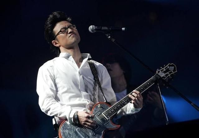  汪峰|汪峰：我终于用一把破木吉他，给了章子怡24小时热水的家