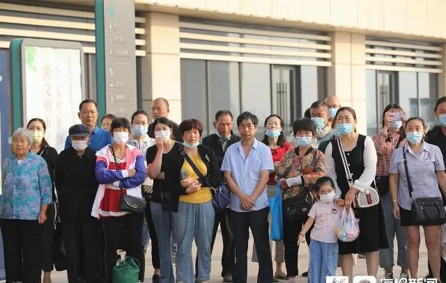  骄傲|一家人的骄傲！日照西站这一幕幕！震撼又泪目......