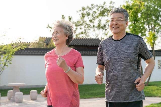 养生注意这4件事(提醒：年纪大了，这3件事不要太勤快！否则不仅不养生，还伤身)
