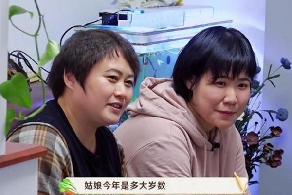  亲爱|同为明星去蹭饭，《亲爱的来吃饭》被骂惨，岳云鹏同款综艺被怒赞