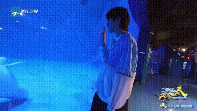  奔跑|今晚，继续跟着《奔跑吧》逛青岛！