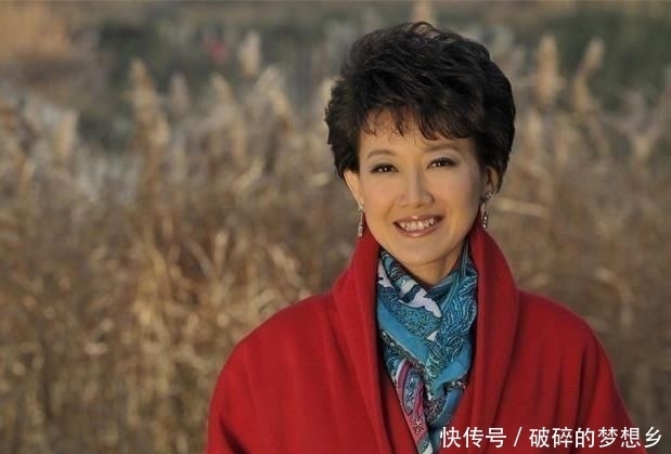  真实|央视“真实”主持人，主持了23年没有化妆和爱情