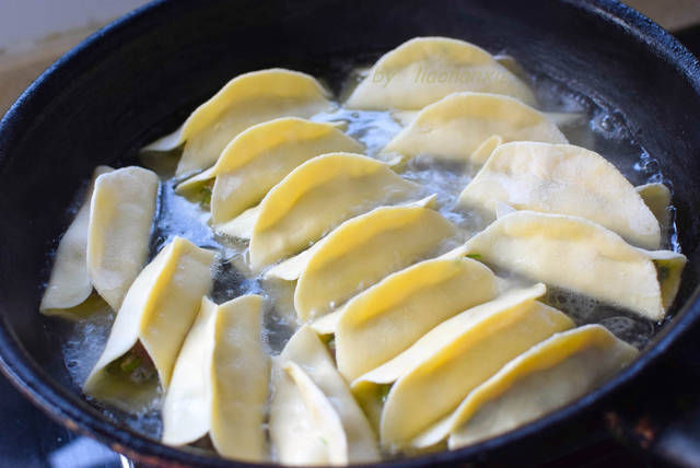  玉米面|春天，这馅的饺子一定要吃，比头刀韭菜还要鲜美，错过又要等一年