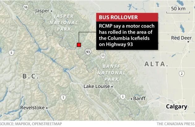  旅游|加拿大旅游大巴冰川公园翻车 3游客当场丧生14人命危