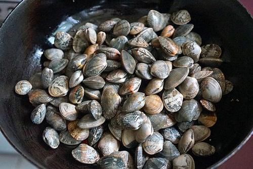 辣椒|三伏天,这菜香辣又解馋,成本不到3块钱,有钱没钱都能吃得起